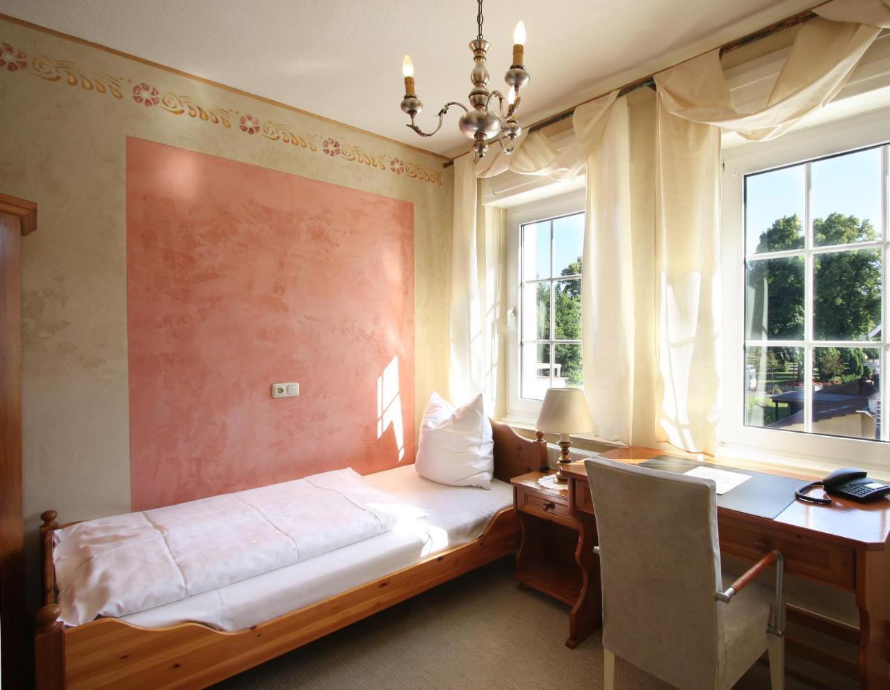 Hotel-Restaurant Saelzerhof Salzkotten Dış mekan fotoğraf